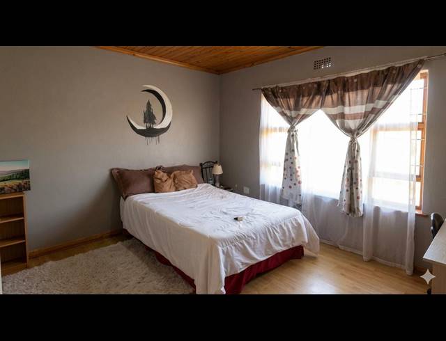 3 BEDROOM FREEHOLD FOR SALE IN VICTORIA MXENGE